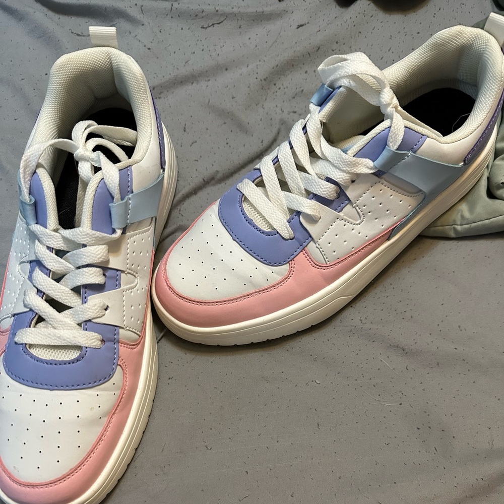 Gym shoe